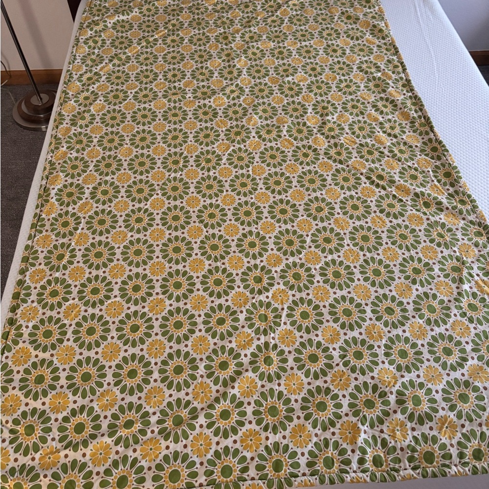 Mid Century Modern throw with soft brown under fabric - Picture 2 of 5